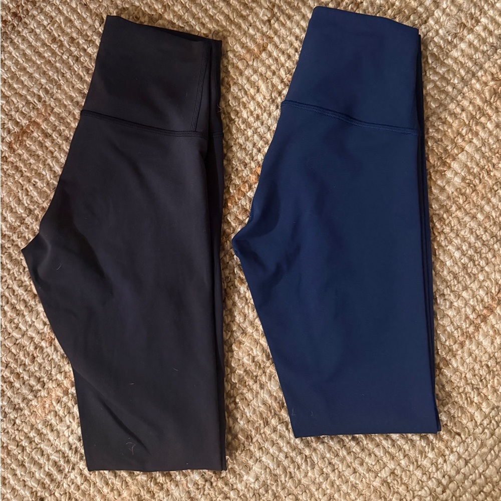 Lululemon Black & Blue Wunder Train High Rise Tight 28”